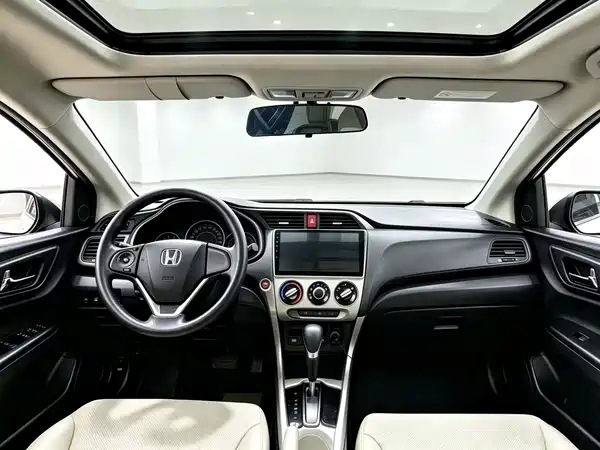 Honda Crider 2016