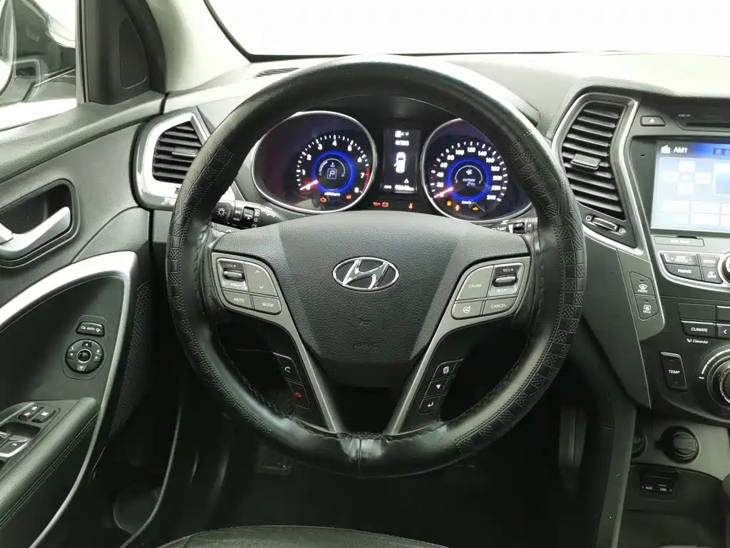 Hyundai Santa Fe 2014 — фото 11
