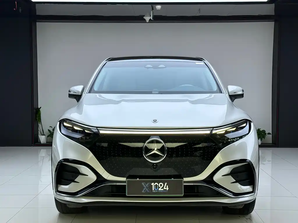 Mercedes-Benz EQS SUV 2023 — фото 2