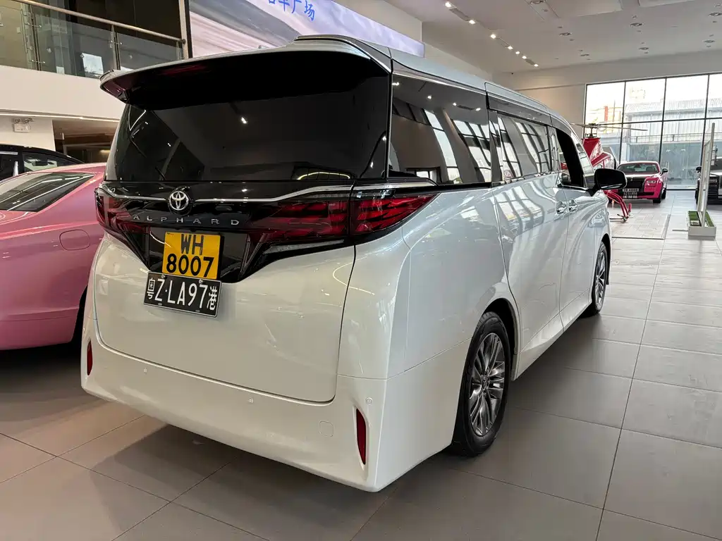 Toyota Alphard 2025 — фото 6