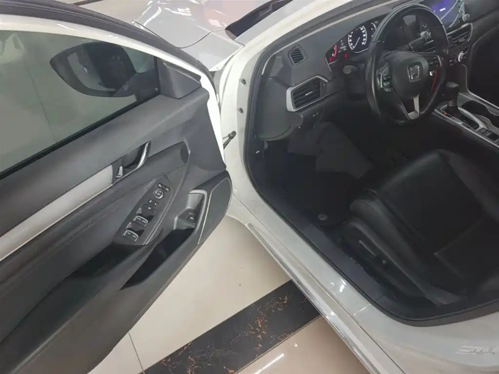 Honda Accord 2021 — фото 16