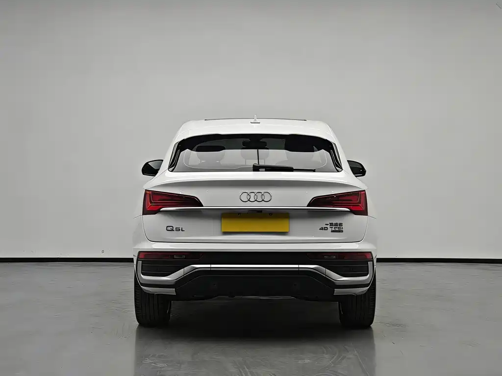 Audi Q5L Sportback 2022 — фото 6