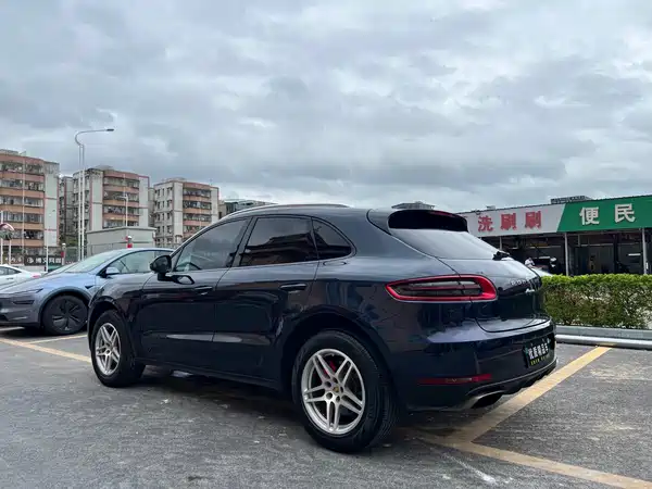 Porsche Macan 2016