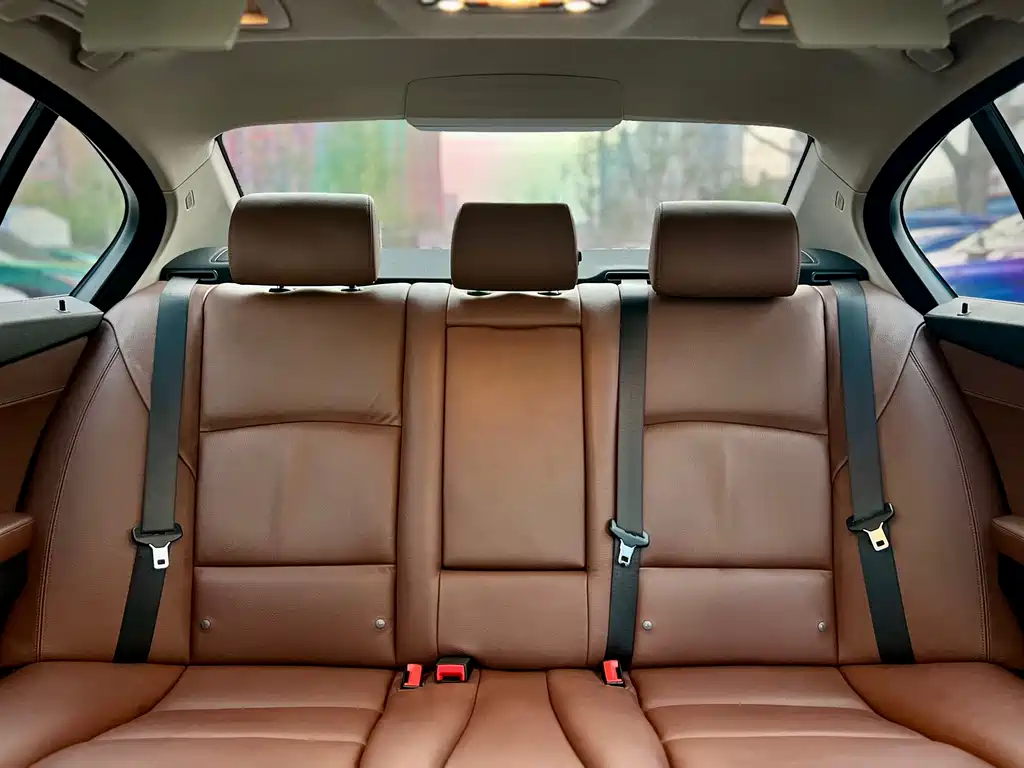 BMW 5 Series 2015 — фото 32