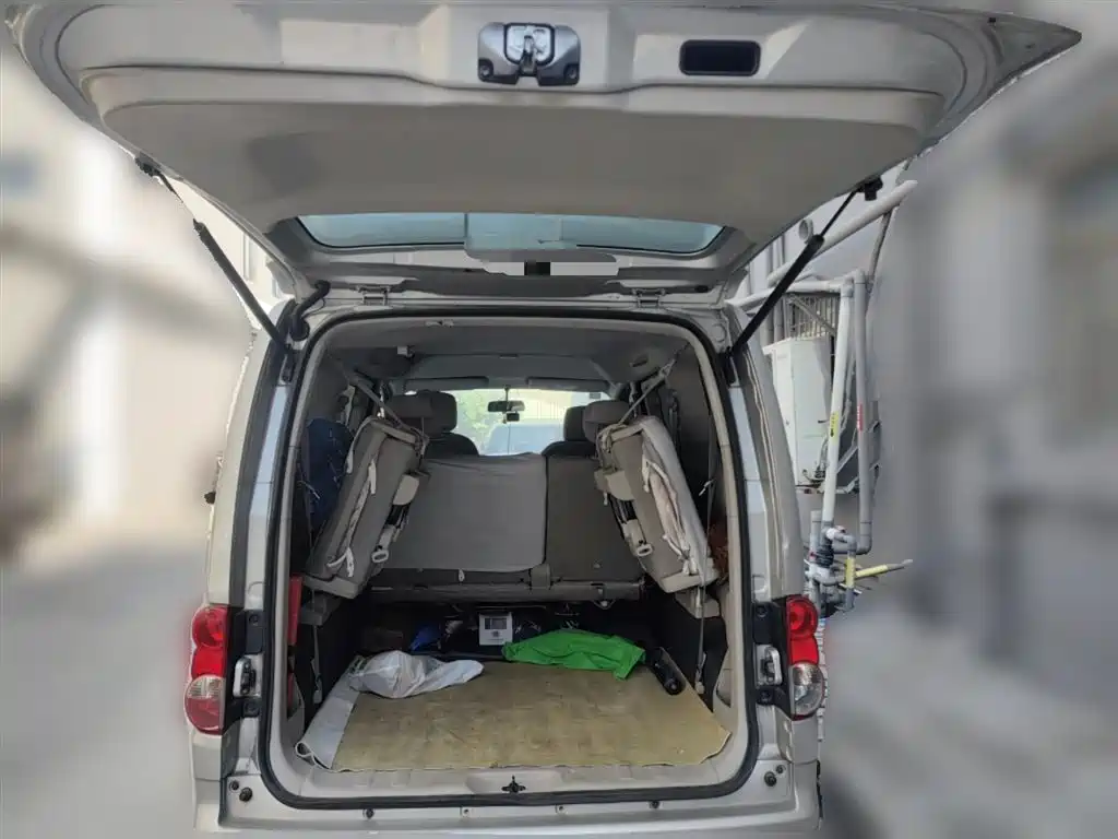 Nissan NV200 2019 — фото 10