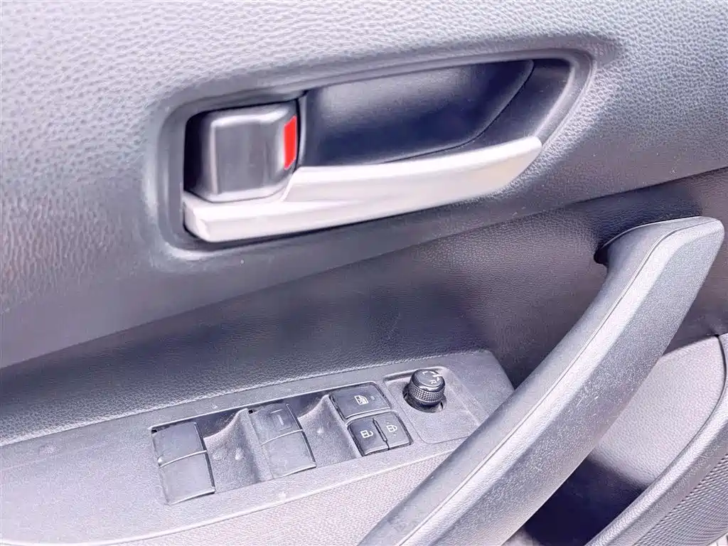 Toyota Corolla 2020 — фото 15