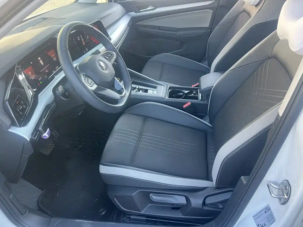 Volkswagen Golf 2022