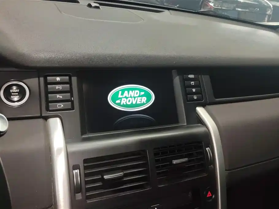 Land Rover Discovery Sport 2015 — фото 13