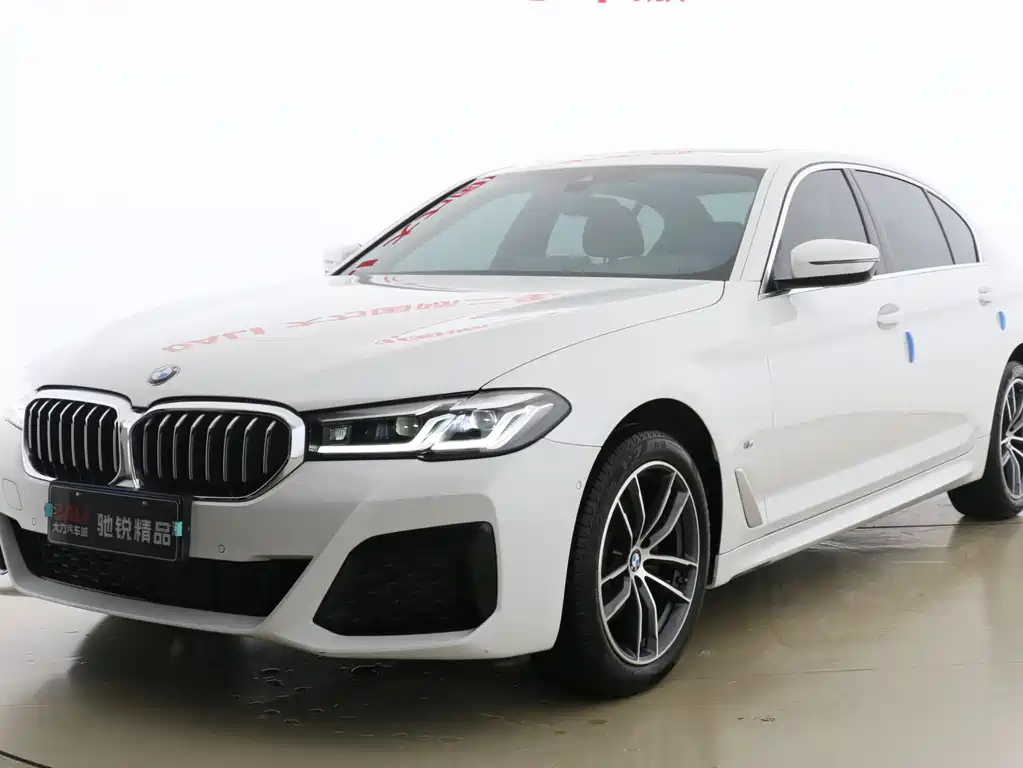 BMW 5 Series 2022 — фото 1