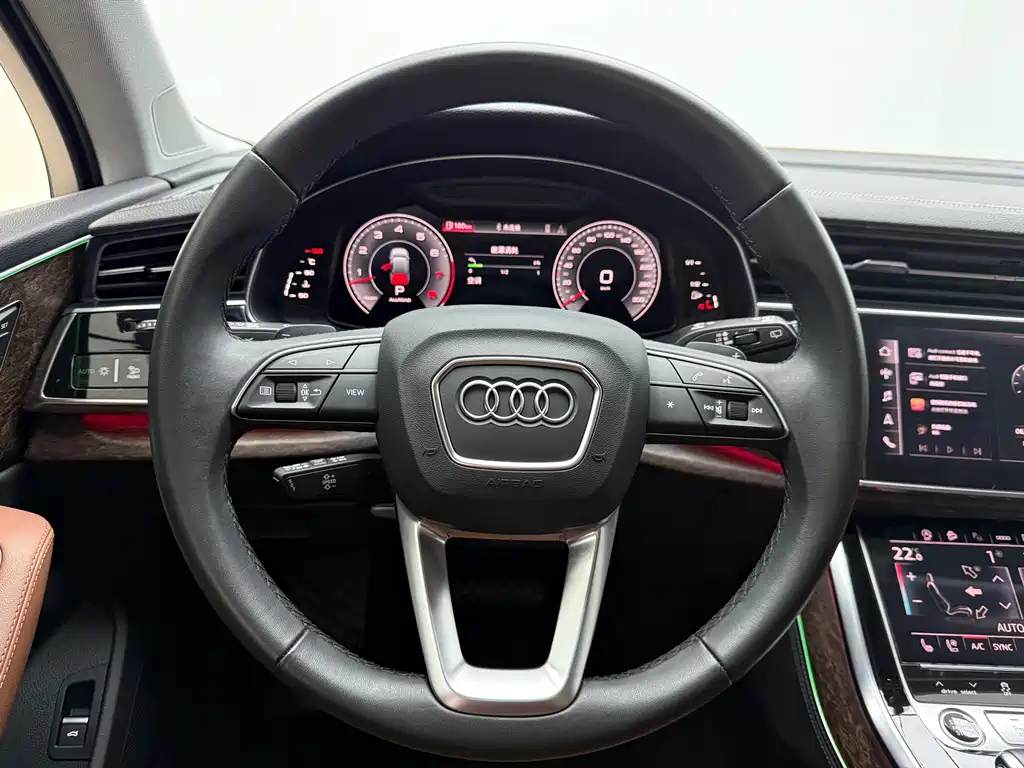 Audi Q7 2023 — фото 10