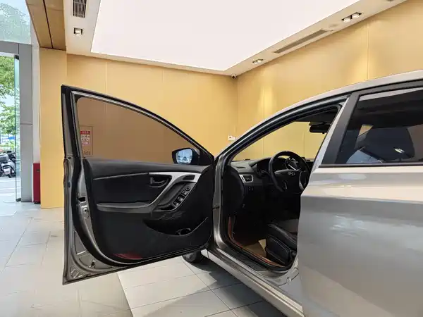 Hyundai Elantra Langdong 2014