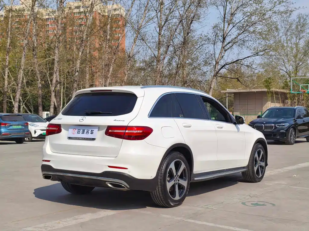 Mercedes-Benz GLC 2017 — фото 13
