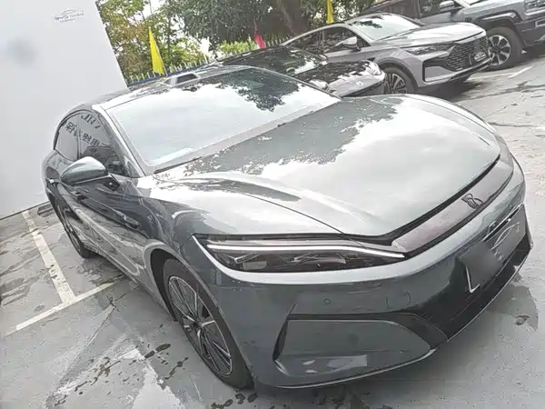 BYD Han L 2025