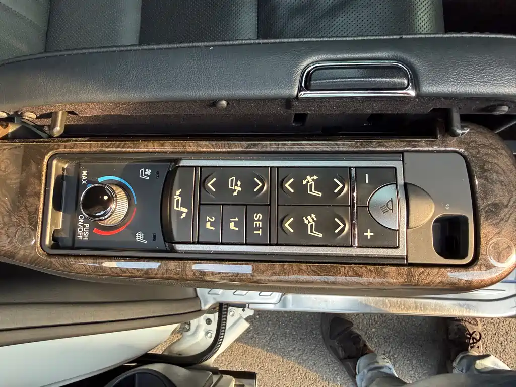 Toyota Vellfire 2019 — фото 13
