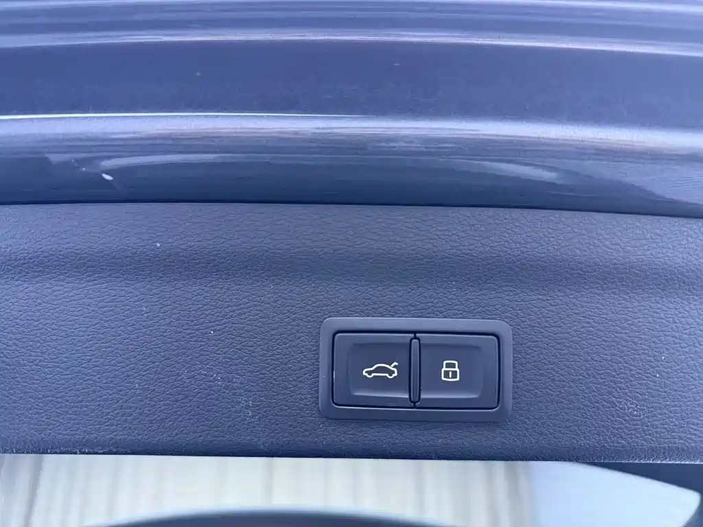 Audi Q3 2022 — фото 10