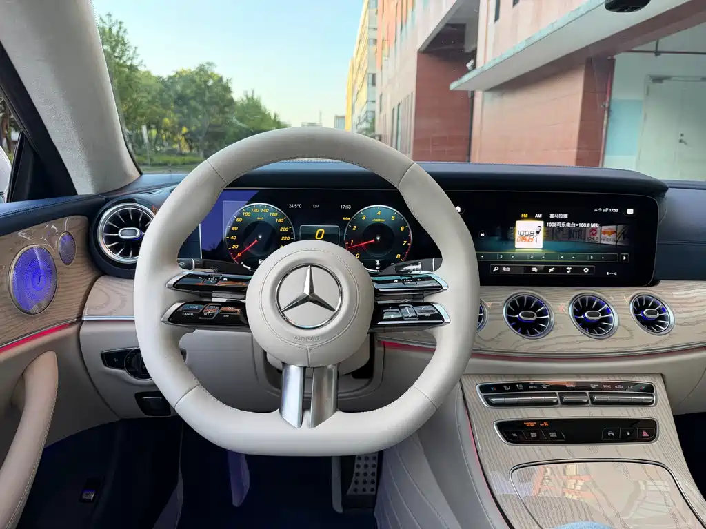 Mercedes-Benz E-Class 2022
