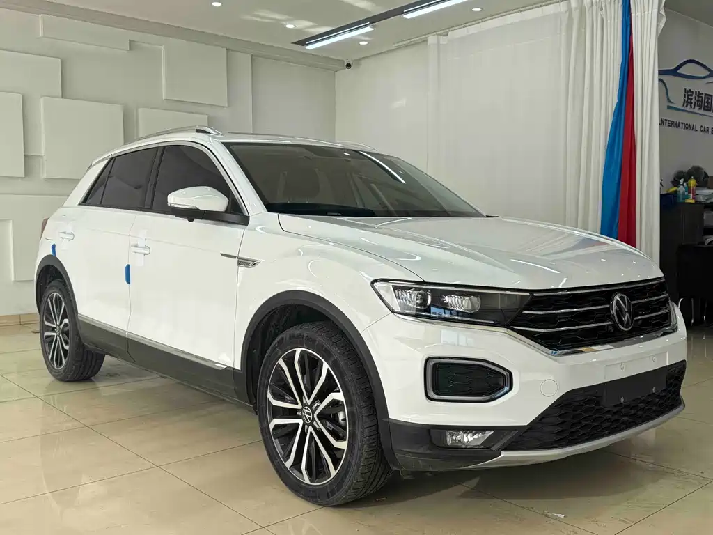 Volkswagen T-Roc 2021 — фото 3