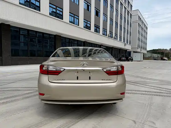 Lexus ES 2015