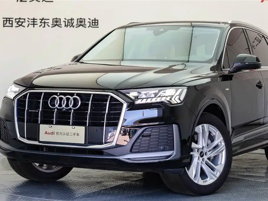 Audi Q7 2023 — фото 22