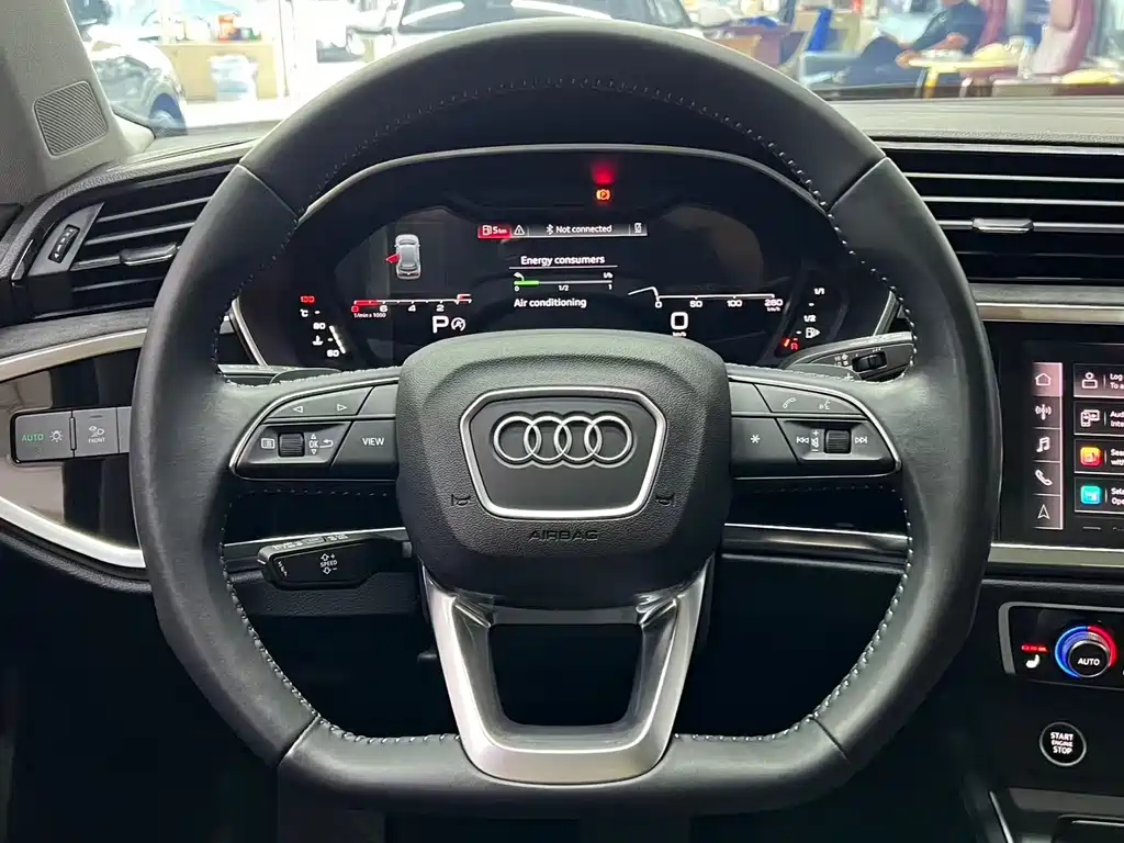 Audi Q3 2022 — фото 10