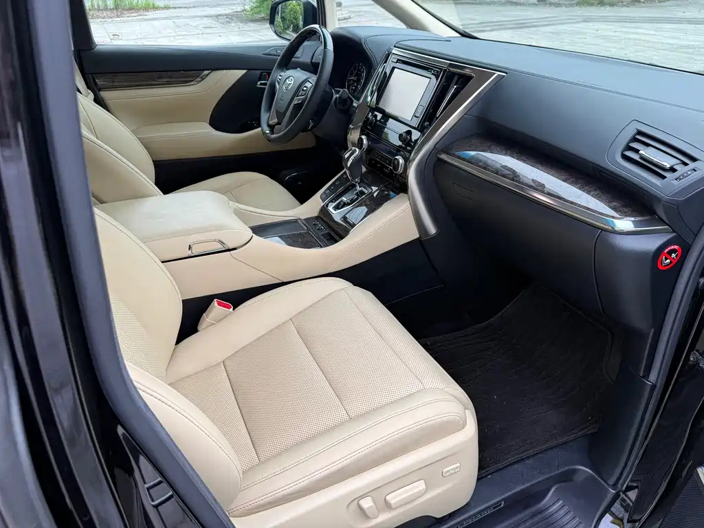 Toyota Alphard 2019 — фото 8