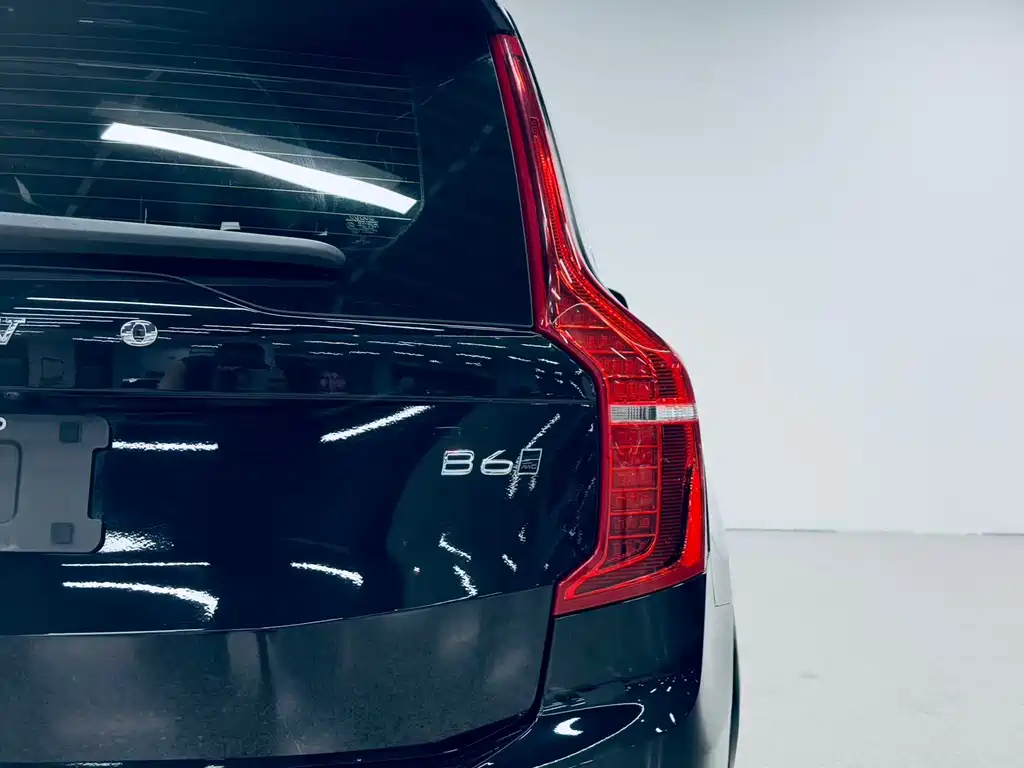 Volvo XC90 2021 — фото 17
