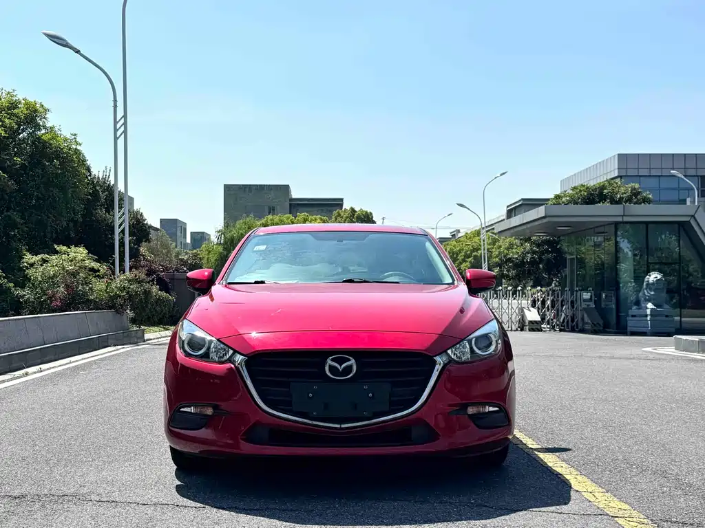 Mazda 3 Axela 2018 — фото 2