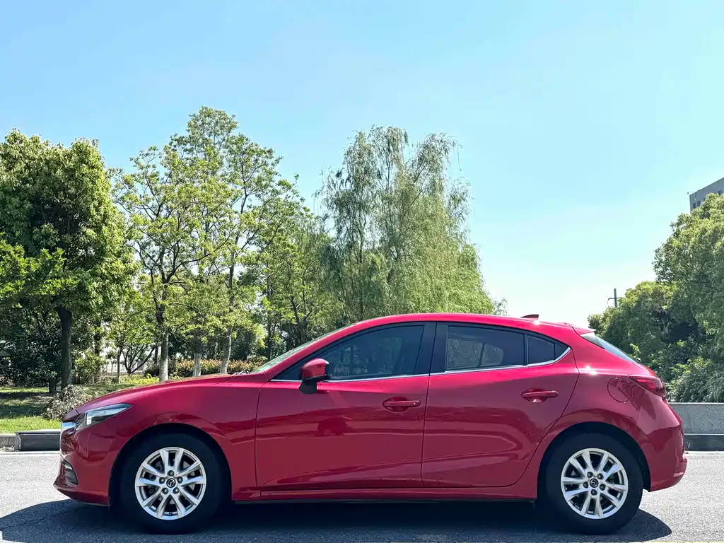 Mazda 3 Axela 2018 — фото 3
