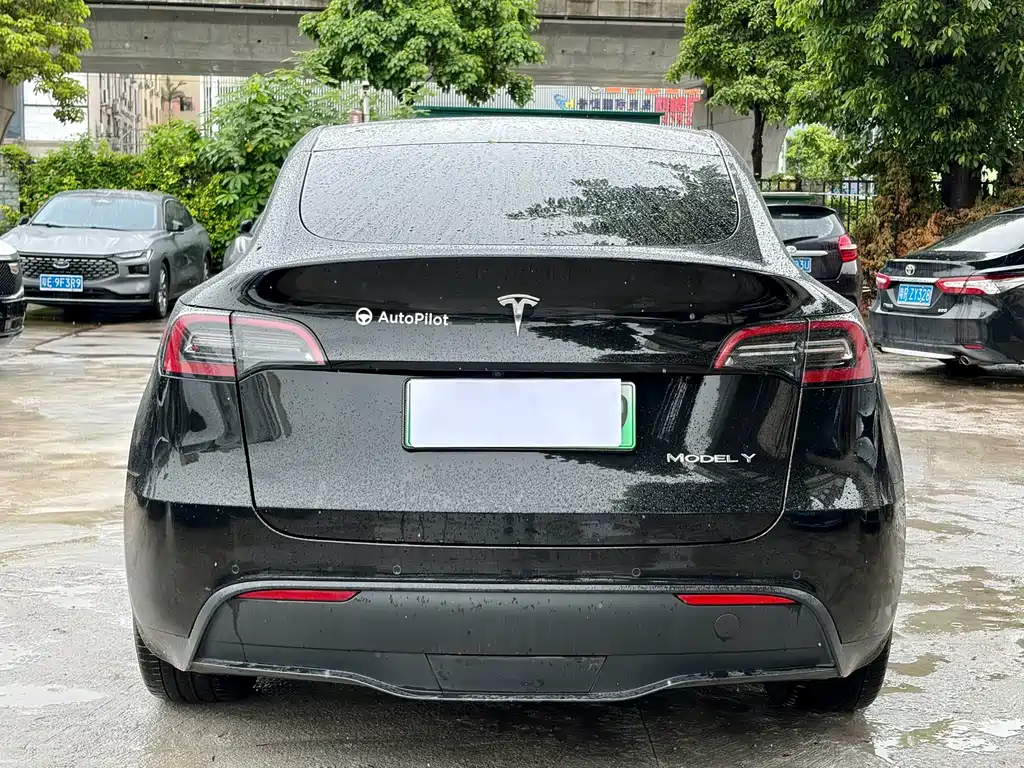 Tesla Model Y 2022 — фото 5