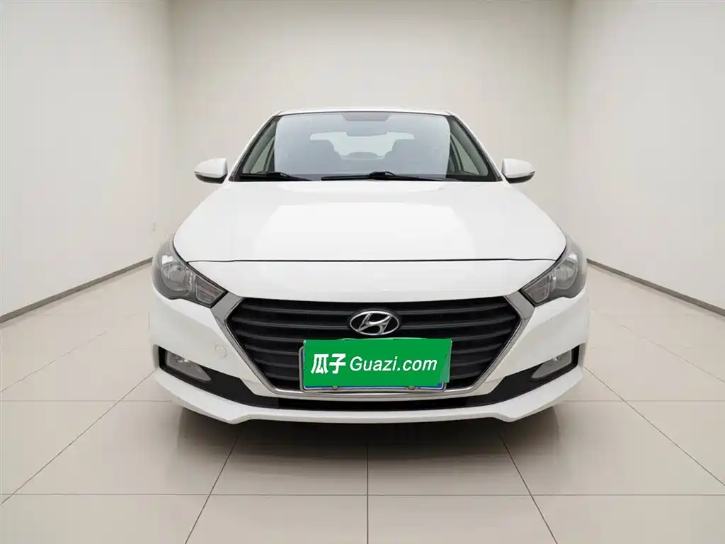 Hyundai Verna 2017 — фото 24