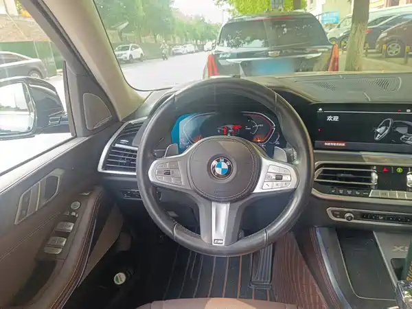 BMW X5 2023