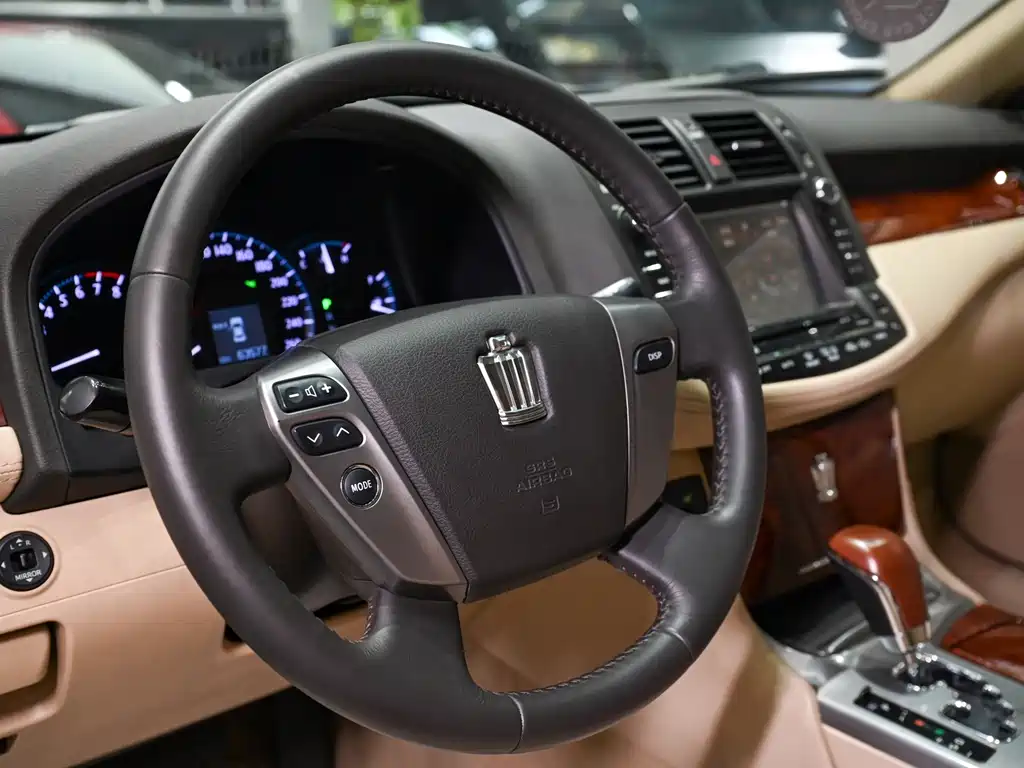 Toyota Crown 2014 — фото 10