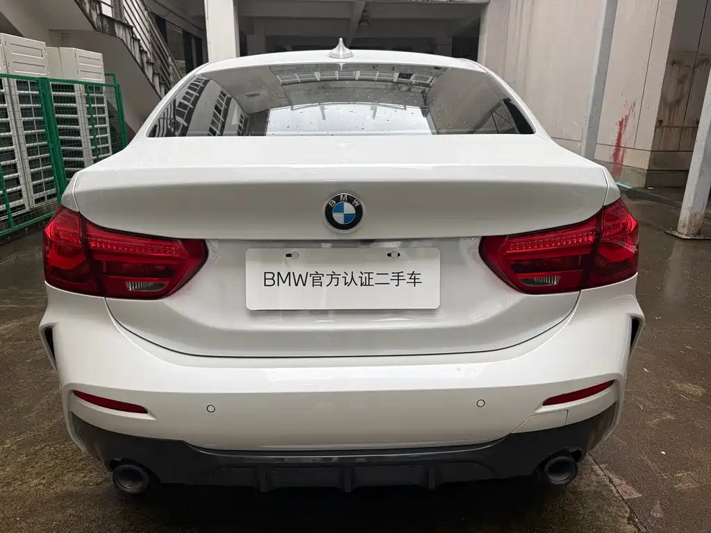 BMW 1 Series 2021 — фото 10