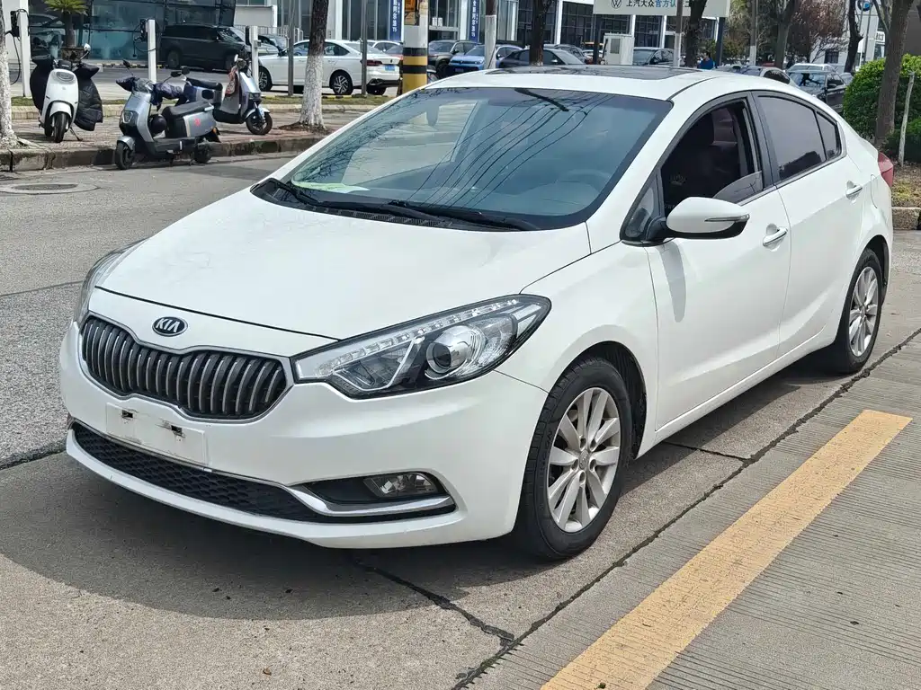 Kia K3 2014 — фото 1