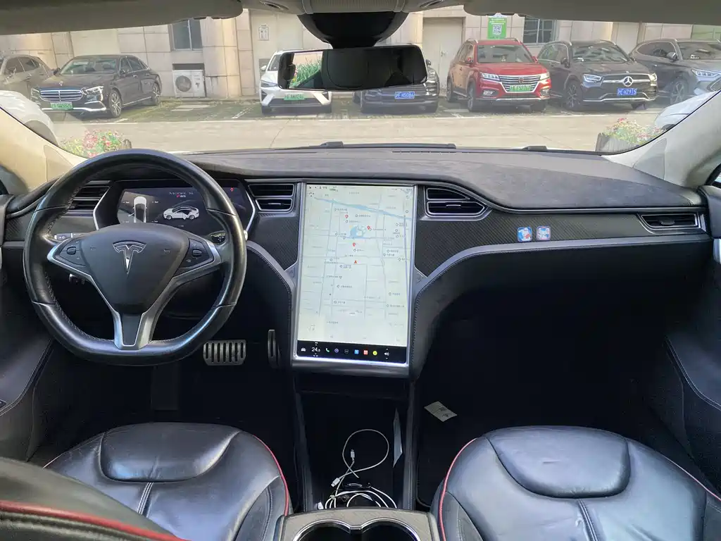 Tesla Model S 2015 — фото 9