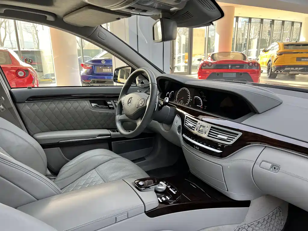 Mercedes-Benz S-Class AMG 2011 — фото 29
