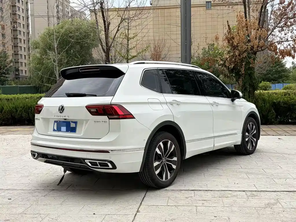 Volkswagen Tiguan L 2024 — фото 8