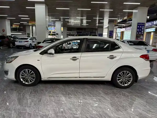 Citroën C4L 2016