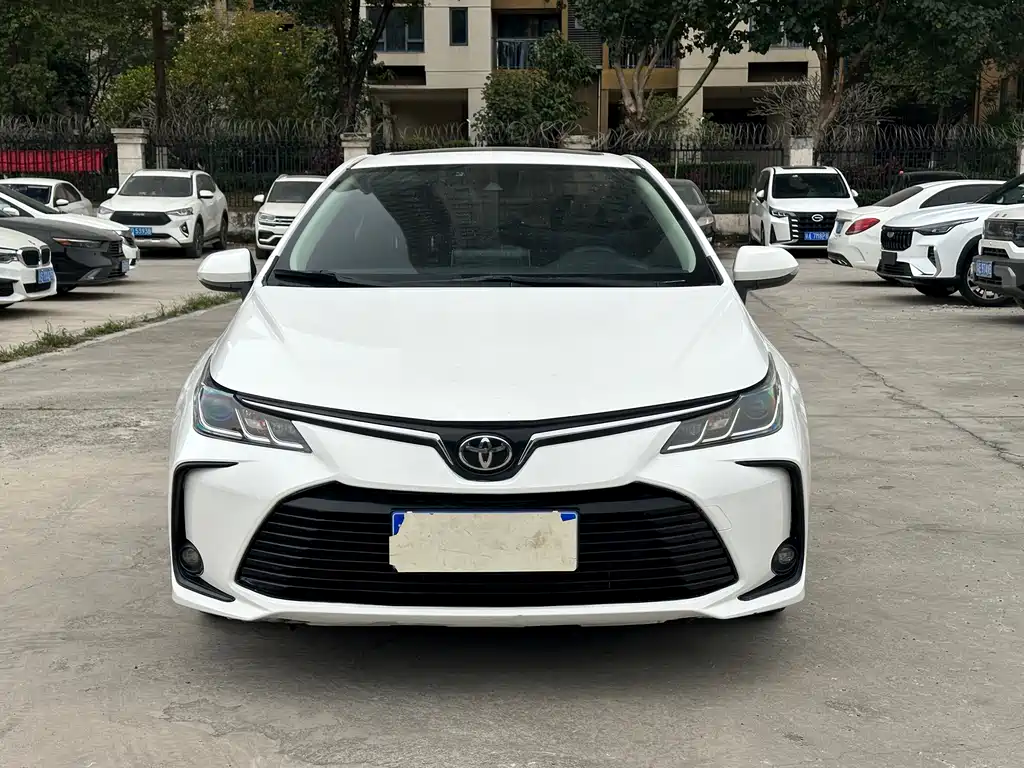 Toyota Corolla 2021 — фото 2