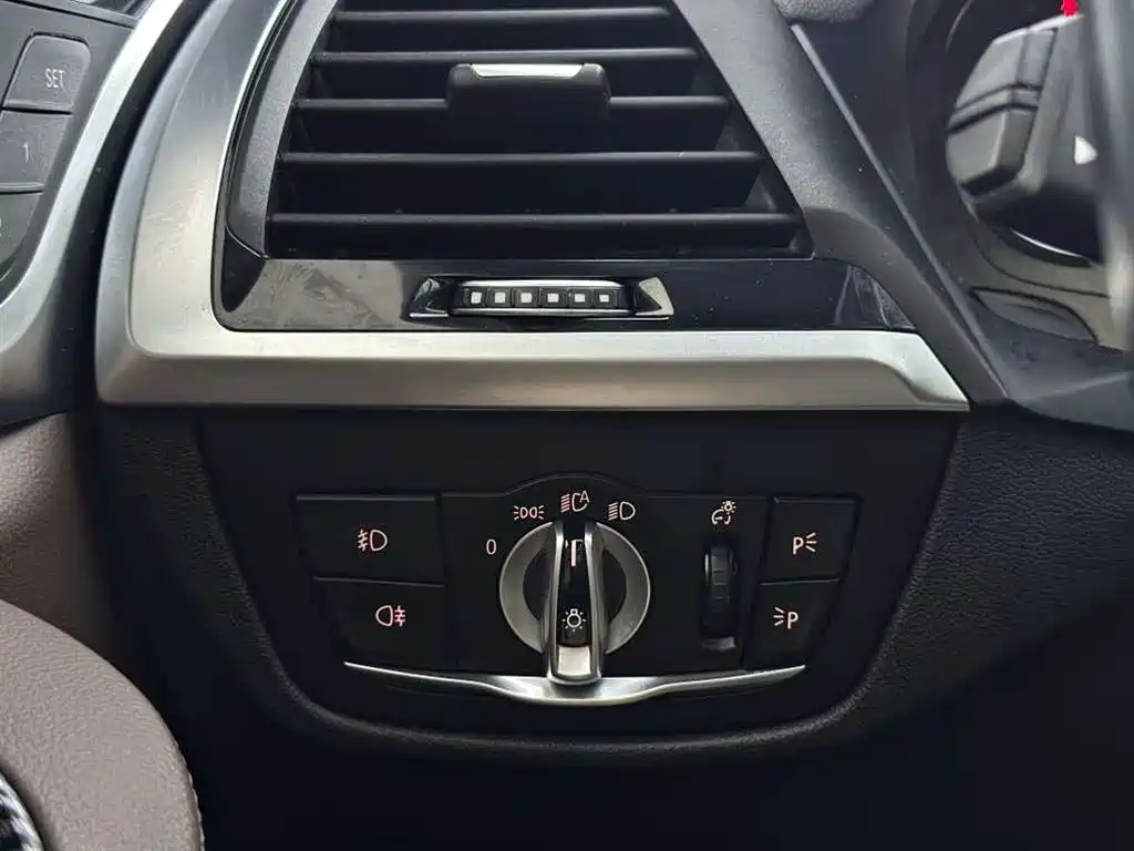 BMW X4 2019 — фото 15