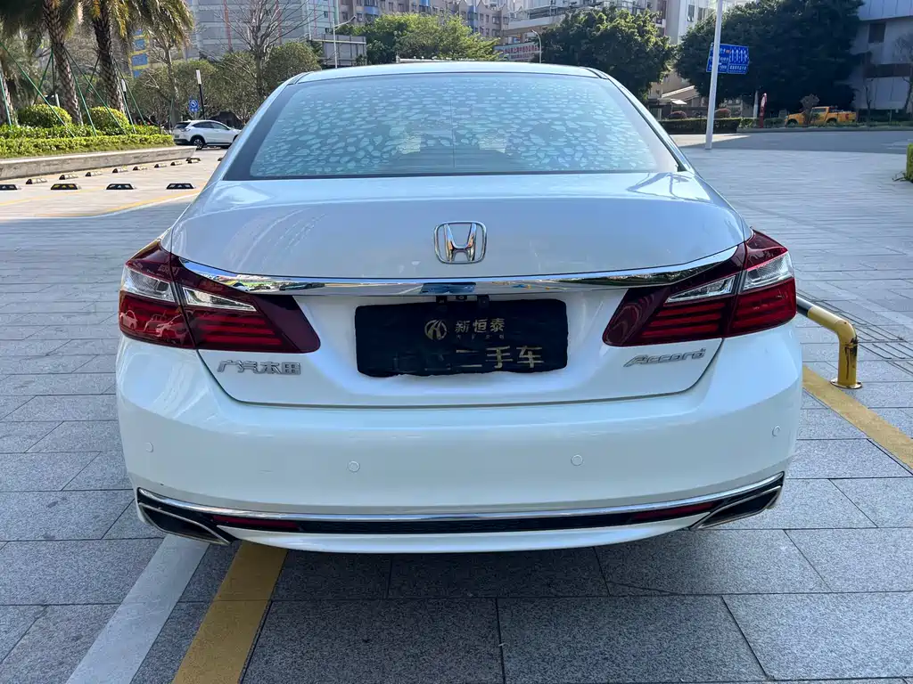 Honda Accord 2017 — фото 6