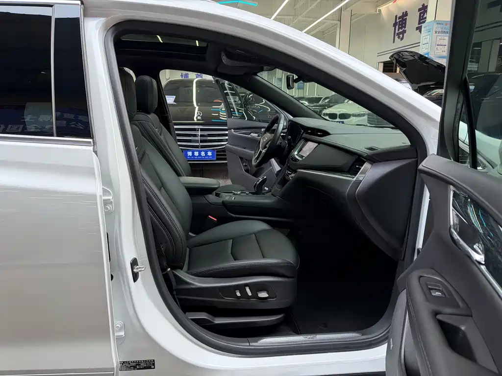 Cadillac XT5 2021 — фото 16
