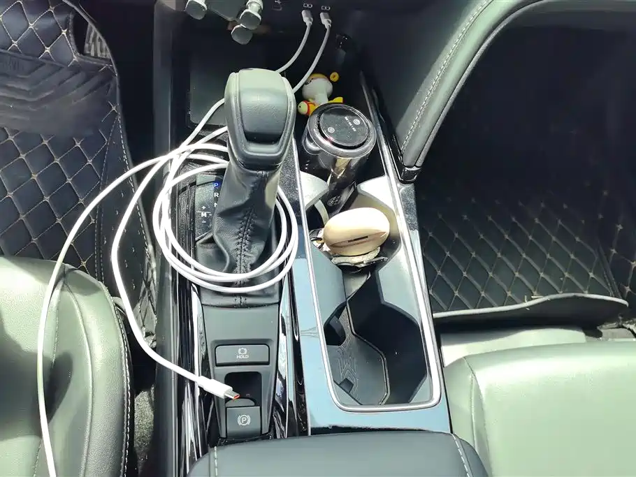Toyota Camry 2025 — фото 16