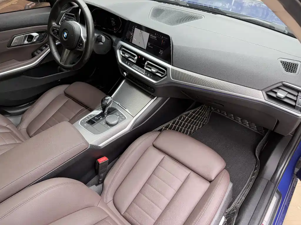 BMW 3 Series 2019 — фото 12