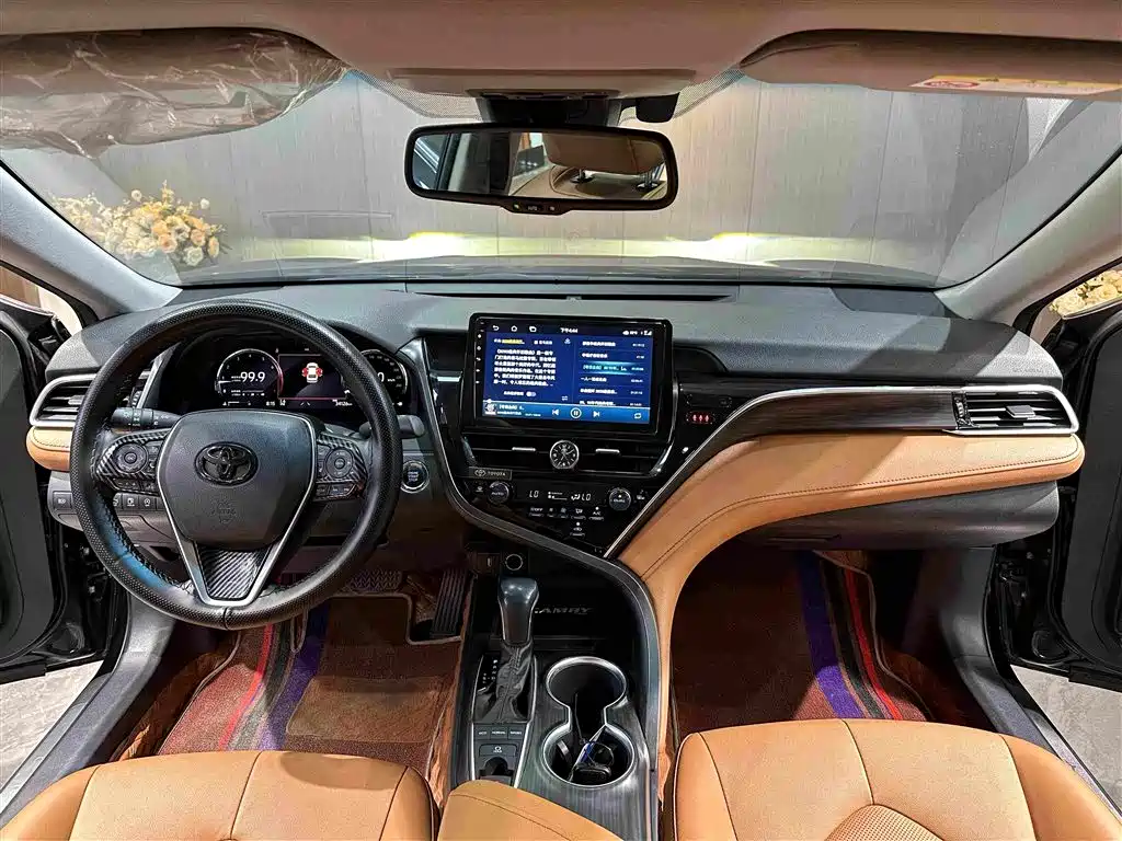 Toyota Camry 2023 — фото 11
