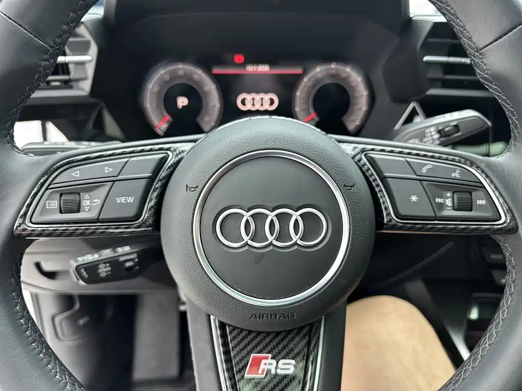 Audi A3 2023 — фото 13
