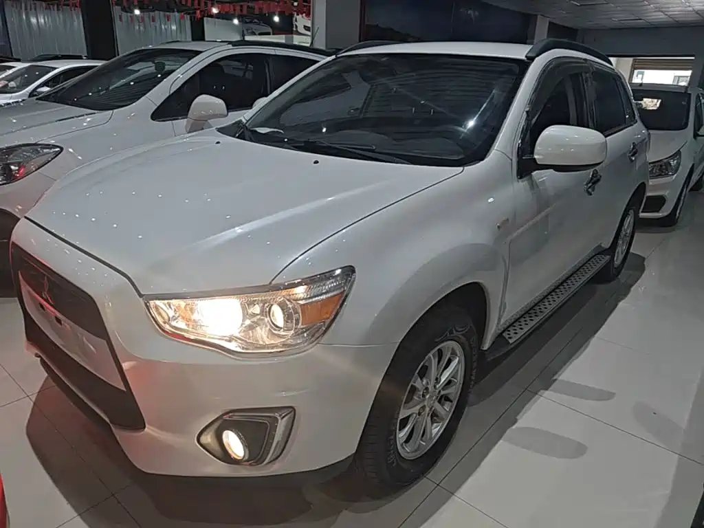 Mitsubishi Jinxuan ASX 2015 — фото 1