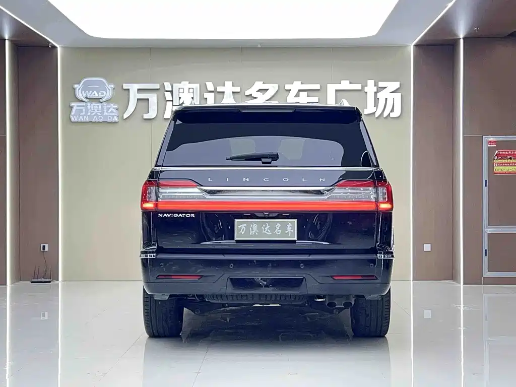 Lincoln Navigator 2022 — фото 17