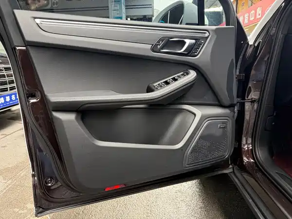 Porsche Macan 2022