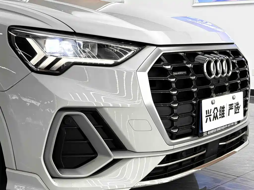 Audi Q3 2020 — фото 11